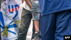 Moto moko azoki na mobulu ntango ya botamboli ya UDPS na Kinshasa, 9 juillet 2020.