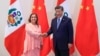 资料照片: 秘鲁总统博卢阿尔特在亚太经合组织2023年领导人峰与中国国家主席习近平举行双边会晤