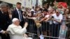 Papa Francis akutana na waathirika wa unyanyasaji wa kingono katika mkutano wa vijana katoliki duniani