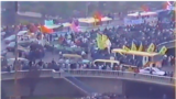 1989年天安门民主运动期间，前美国之音驻北京分社社长裴新从建国门外交人员公寓的窗口拍摄到的画面。 (照片提供：裴新)