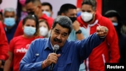 La aceptación de Nicolás Maduro como presidente legítimo de Venezuela regresaría a Latinoamérica a las viejas políticas de no inmiscuirse en los asuntos internos de sus vecinos, dicen los expertos.