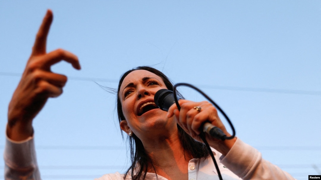 La líder opositora María Corina Machado en medio de su gira ante la primaria presidencial de la oposición prevista para el 22 de octubre. 