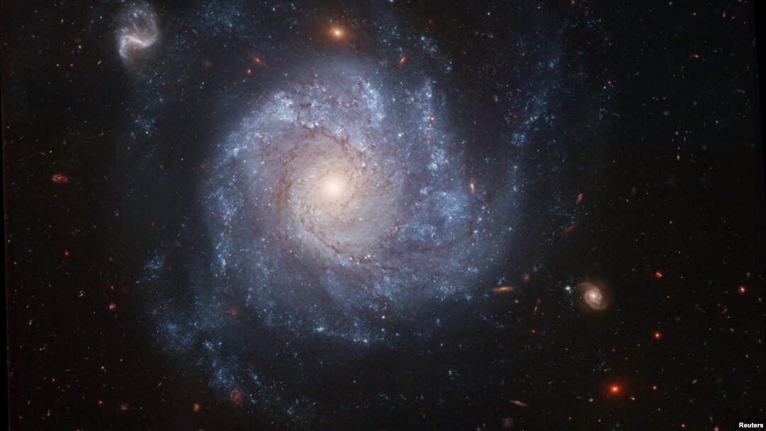 A 2005 image of the spiral galaxy NGC 1309, the location of a supernova that did not result in the death of a white dwarf star. (Photo Credit: NASA, ESA, The Hubble Heritage Team, STSCI/AURA, and A. Riess/Handout via REUTERS) 