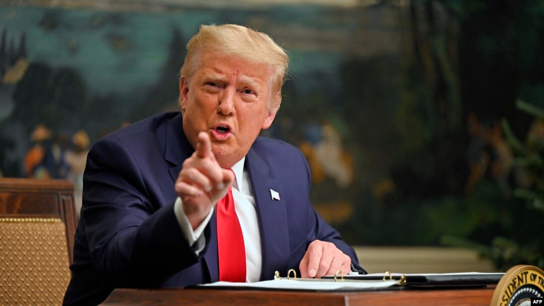 Donald Trump fala com jornalistas em vídeoconferência no feriado do Dia de Acção de Graças, 26 novembro 2020