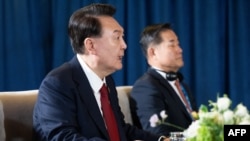 2024年11月15日,南韓總統尹錫悅在秘魯利馬舉行的亞太經合組織(APEC)領導人峰會期間與美國總統拜登和日本首相石破茂舉行三方會議。