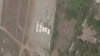 卫星影像显示部署于菲律宾一座机场的提丰导弹系统。(Planet Labs／路透社)