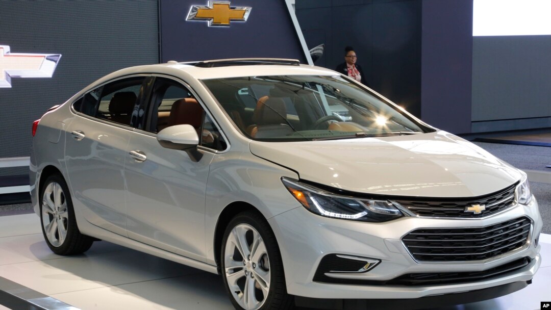 GM dice que el sedan Chevrolet Cruze es fabricado en Ohio, EE.UU.
