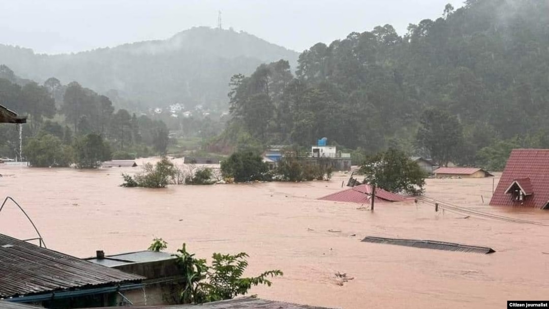 ရေလွှမ်းနေတဲ့ ကလောမြို့ (Photo: CJ)