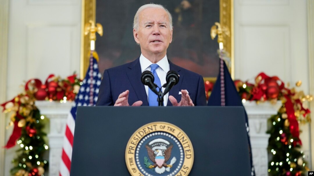 Prezidan Joe Biden pale sou repons gouvenman li an fas ak COVID-19 epi vaksinasyon, Madi 21 Dec. 2021.