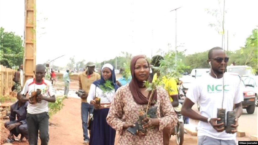 Bikin samun 'yanci na shekaru 56 ya hada da dashen itatuwa