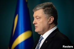 Ukrajinski predsednik Petro Porošenko obrćaa se naciji posle odluke ruskih vlasti da ubrzaju proces davanja državljanstva za Ukrajince koji žive u istočnim delovima zemlje pod kontrolom separatista koje podržava Rusija, 24. aprila 2019.