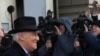Trump indulta a su aliado y amigo Roger Stone
