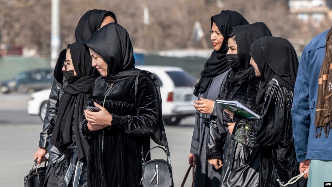 این نهاد بین‌المللی گفته است که نیازمندی سکتور صحت افغانستان بسیار زیاد است و نیاز است تا به کارمندان صحی زن بیشتر در این زمینه آموزش داده شود.