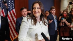 愛麗絲斯特凡尼克眾議員在眾議院共和黨黨團會議後對媒體講話。(2021年5月14日)