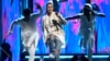 Justin Bieber rinde tributo a víctimas de Orlando