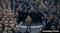 2016年10月29 日，美軍藍色鉻鐵石聯合軍演由一名少將統一指揮。（美國海軍陸戰隊照片）