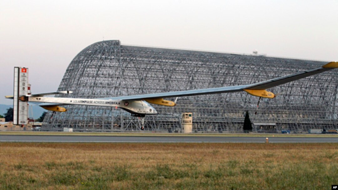The Solar Impulse plane takes off on a multi-city trip across the United States from Moffett Field NASA Ames Research Center in Mountain View, California , May 3, 2013. 