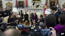 美國總統唐納德·特朗普 (Donald Trump) 和烏克蘭總統弗拉基米爾·澤連斯基 (Volodymyr Zelenskyy)