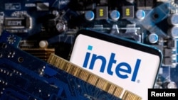 英特尔(Intel)竞争对手台积电(TSMC)和博通(Broadcom)都在各自考虑可能的交易。